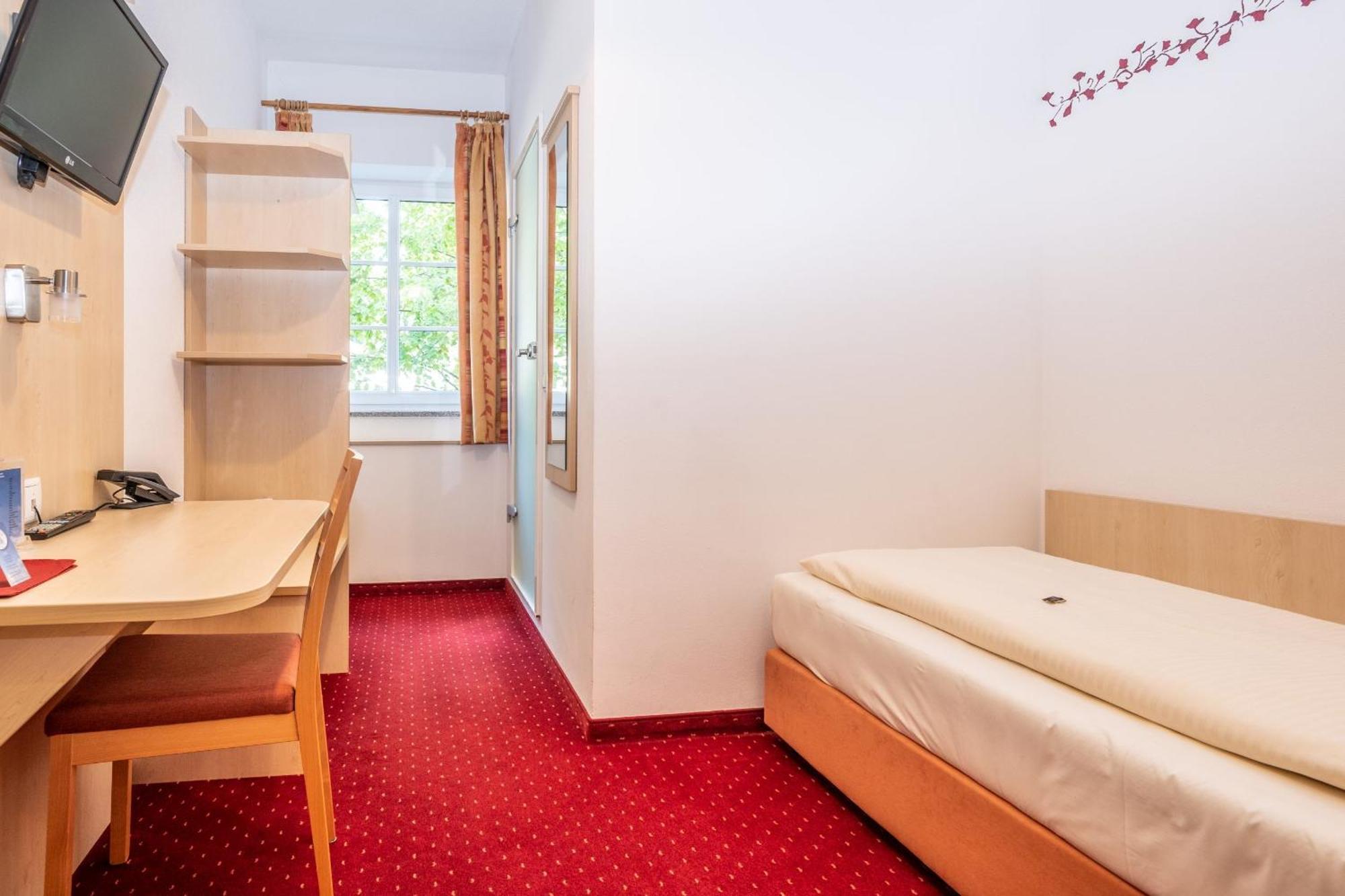 Hotel Alte Post 3*
